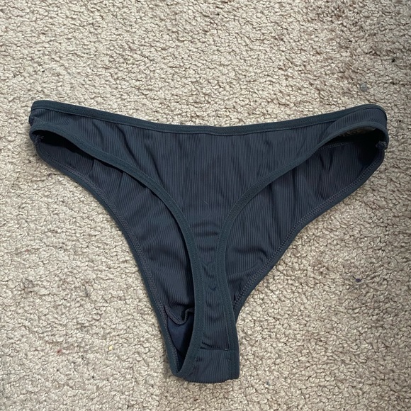 NWOT Set of 2 Thong Underwear - Picture 7 of 7
